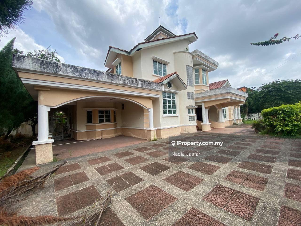 Freehold. Near to KL City. Behind Utm Jalan Semarak