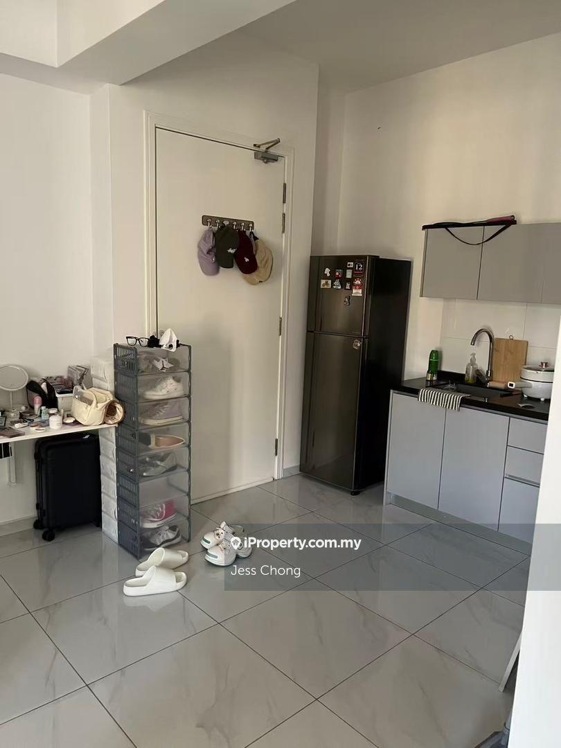 Equine Residence, Seri Kembangan Serviced residence for Sale
