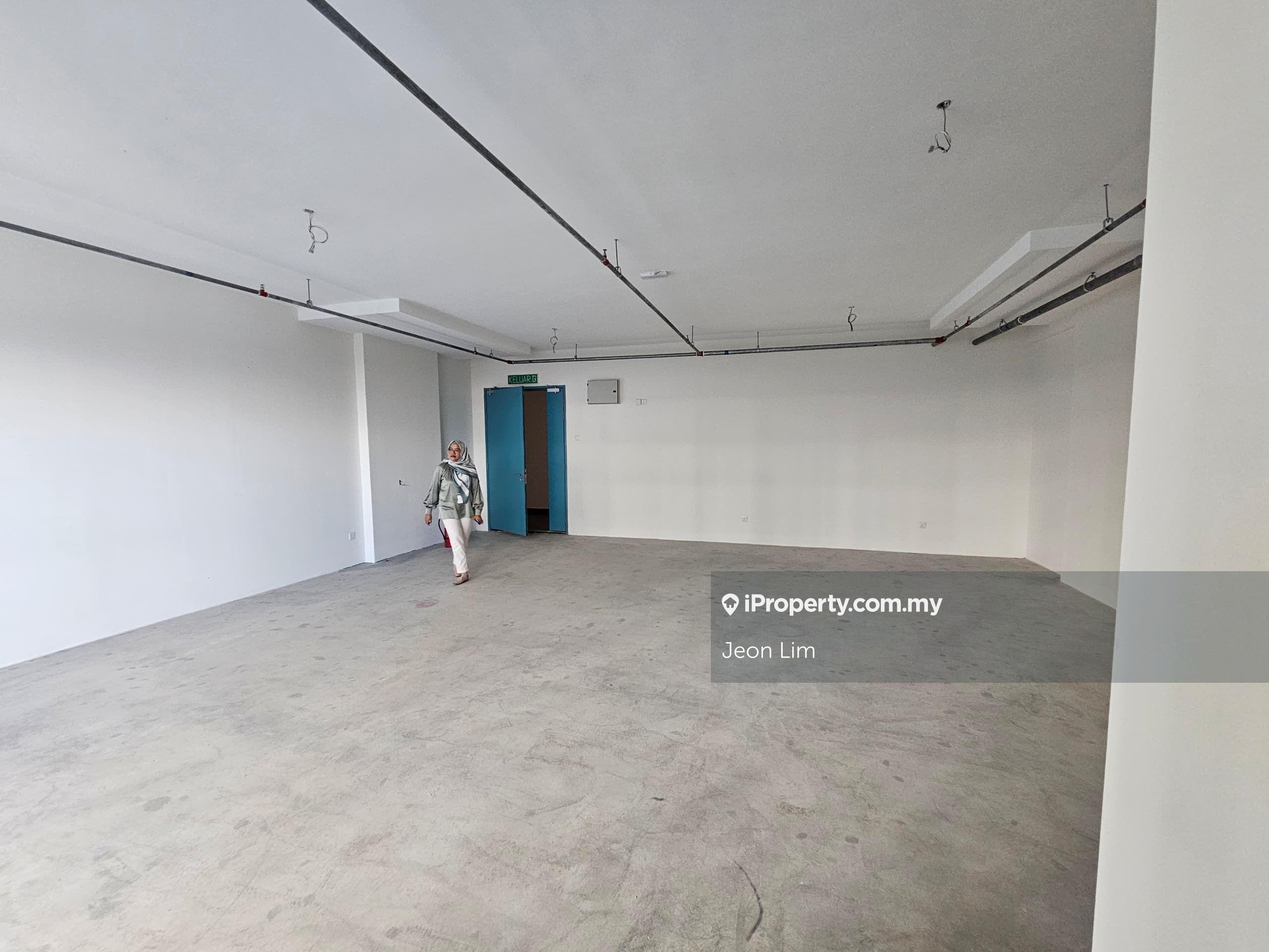 823sf Office Tower Link Bridge LRT Glenmarie Shah Alam for Rent
