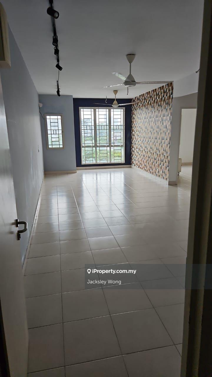 Seri Baiduri Apartment 3 rooms unit for sale