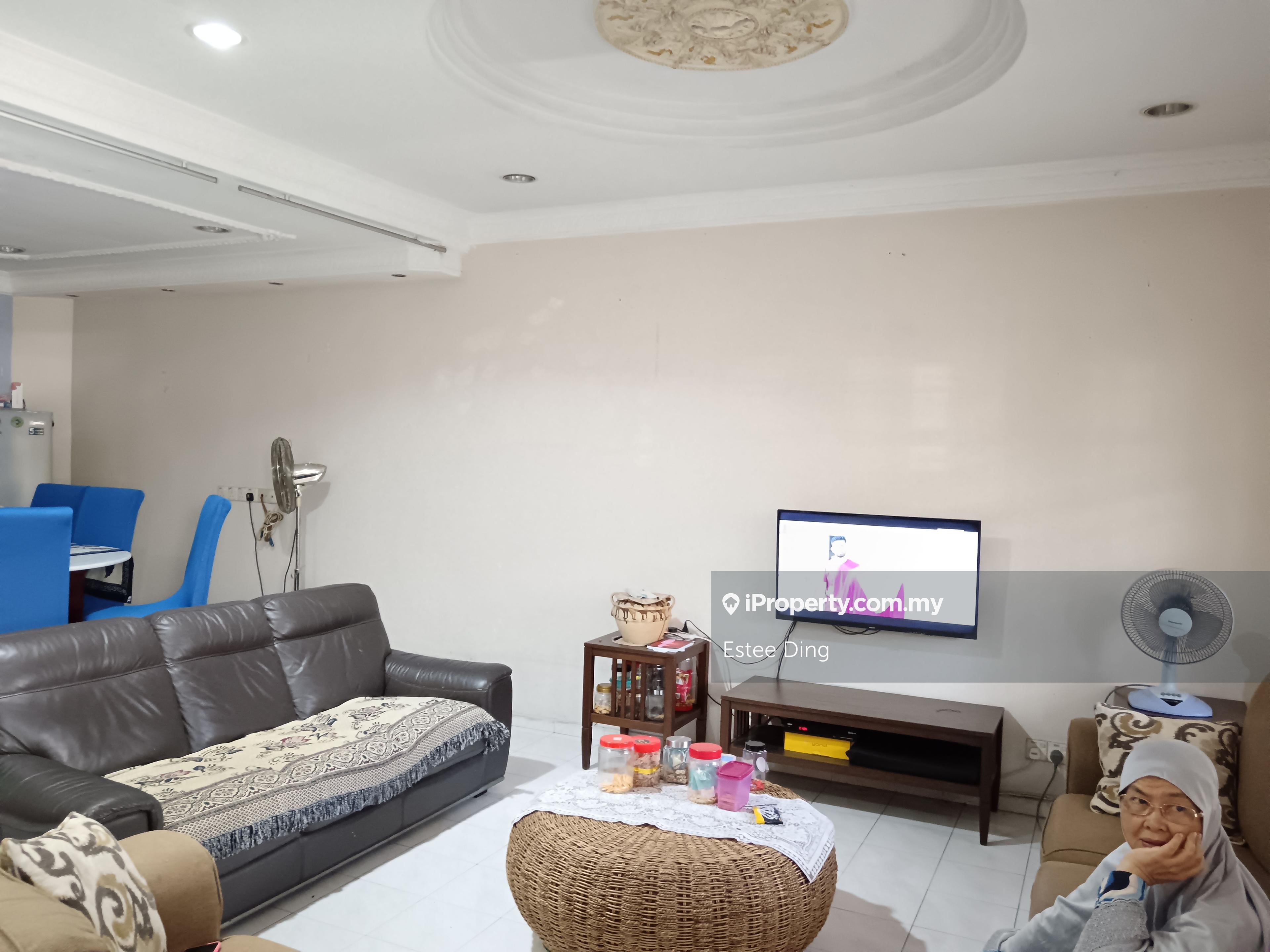 Ss15 double storeys house for sale