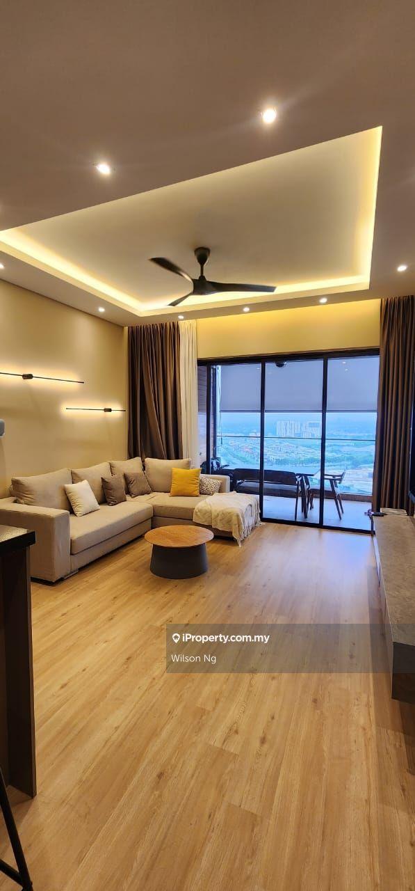 Fully Renovated Condominium 925sf The Parque Residence Eco Sanctuary