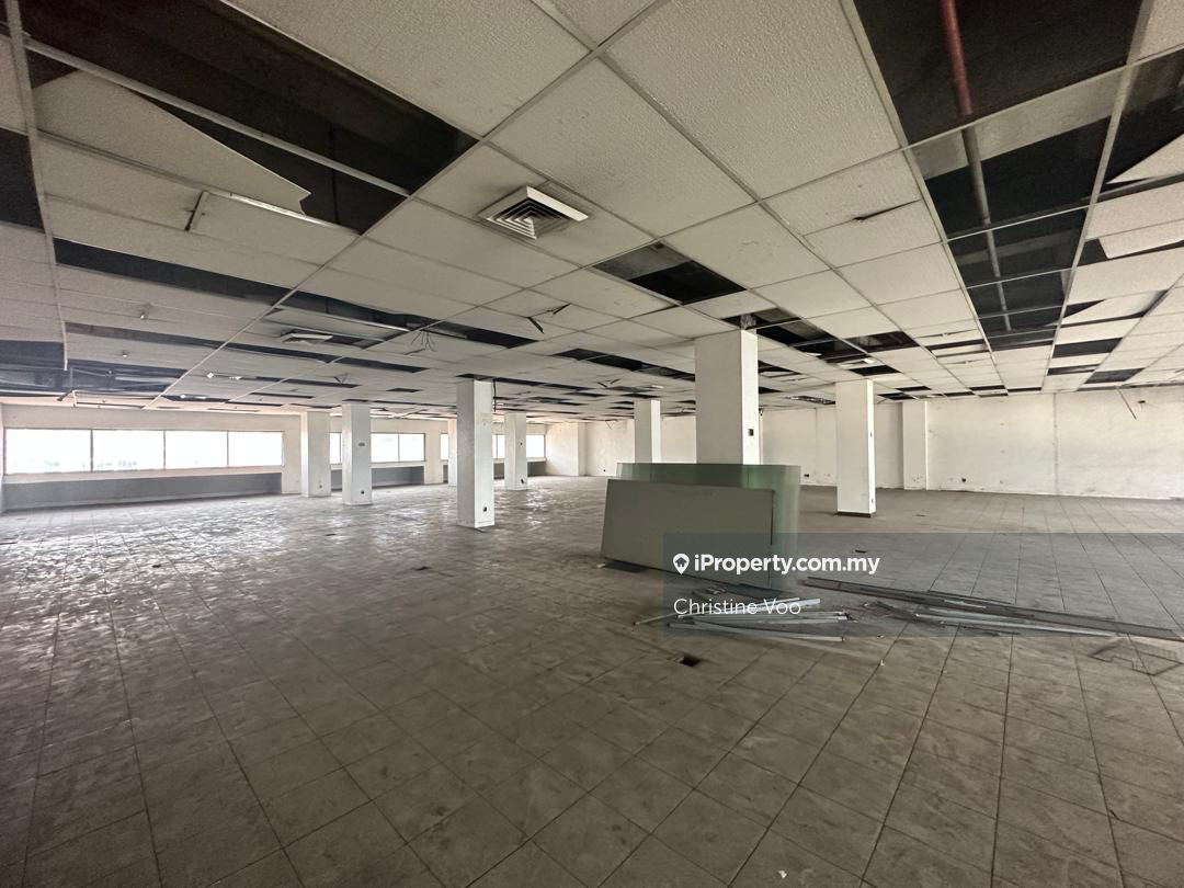 En Block Office Building, Strategic Location, Freehold,Good buy