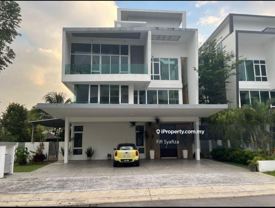 Cyberjaya 3.5 storey bungalow for sale