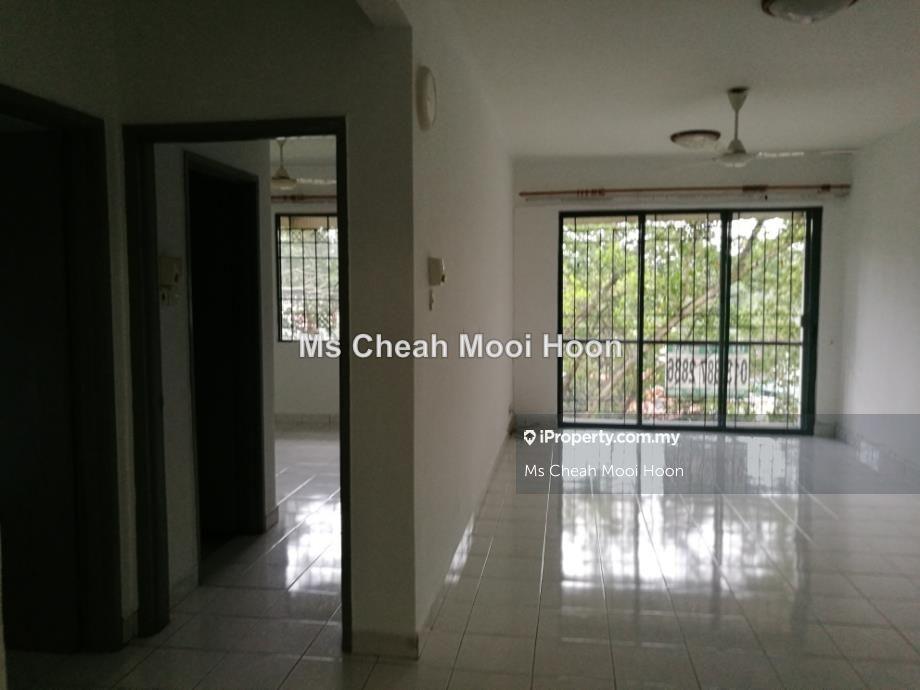 Apartment with cover car park