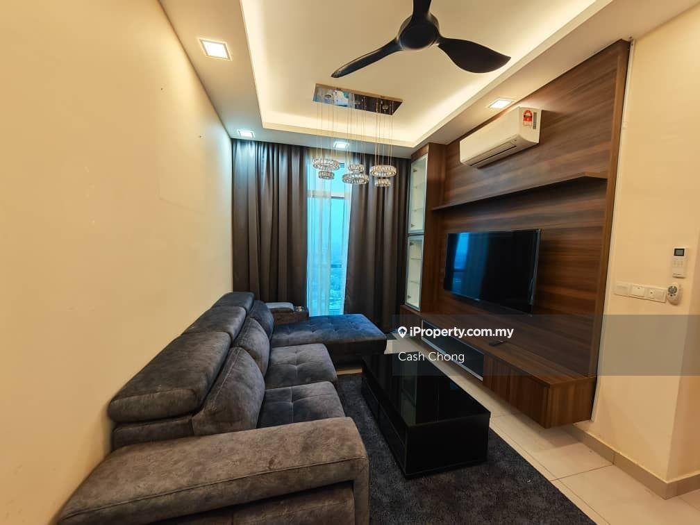 Saville D'Lake Residence for Sale 