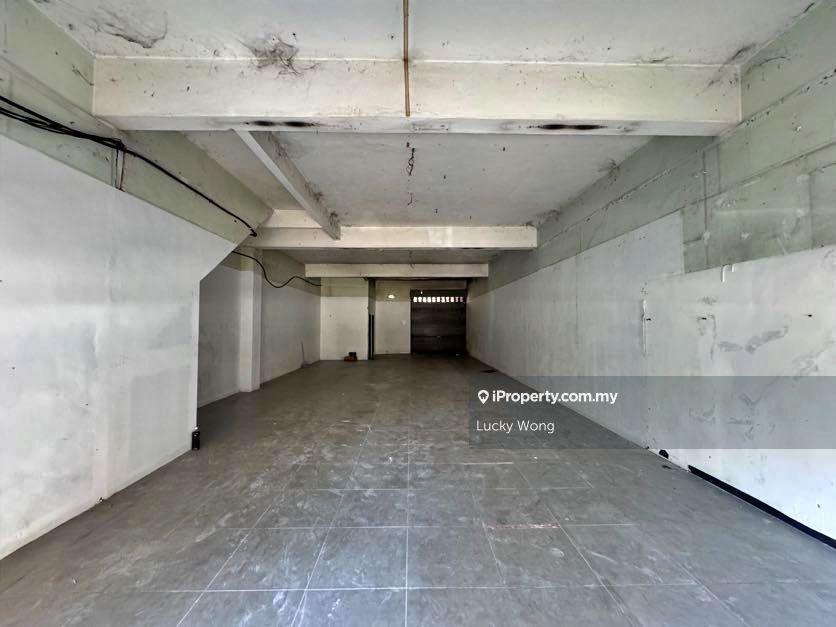 For Sale -- 3-Storey Shop Office @ UTAR, Sungai Long