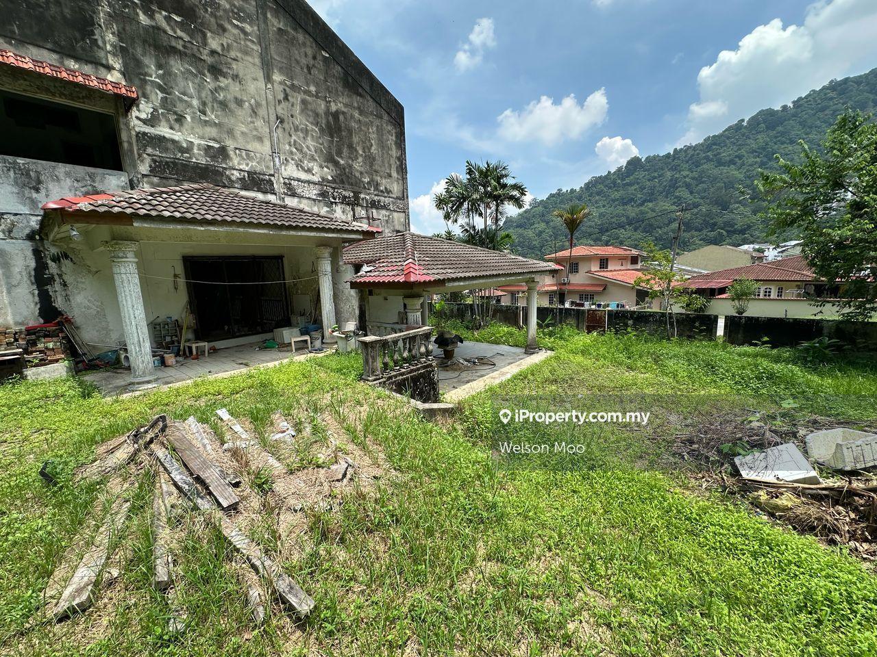 Double Storey terrace @ Freehold @ Corner lot @ Extra huge Land