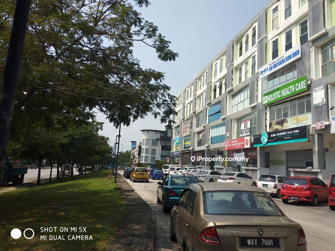 Shop-office for Sale