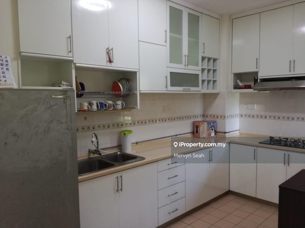 Mutiara place 1141 Sqft Renovated Unit 2 Car Park Worth Deal