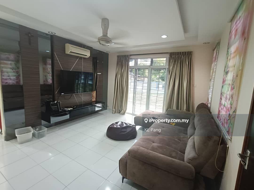 Jalan Utama Mutiara Rini corner house