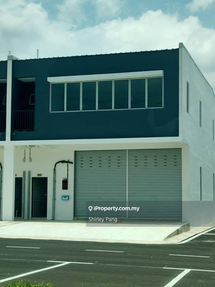 Stellar Park @ End Lot 1.5 Storey Factory