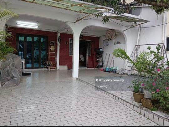 22x83sf, Freehold