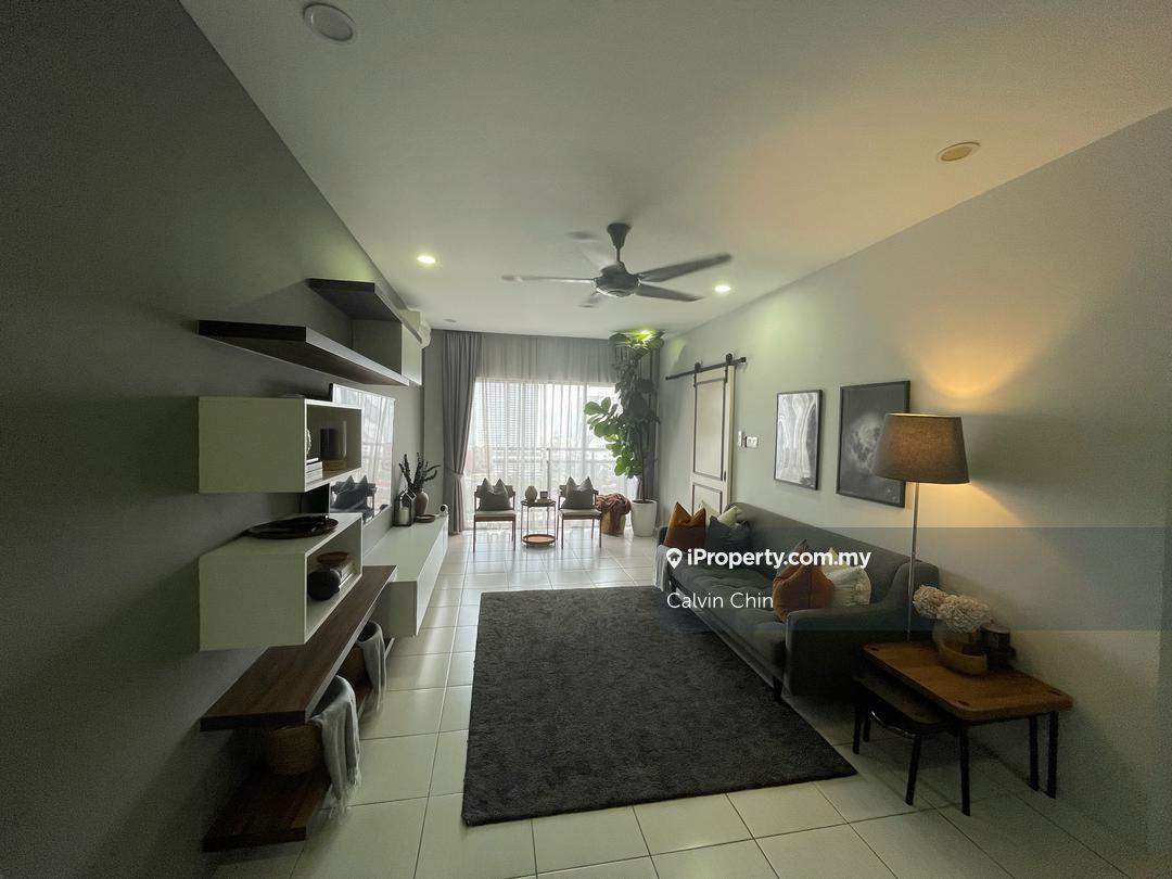 Fully renovated, superb good condition