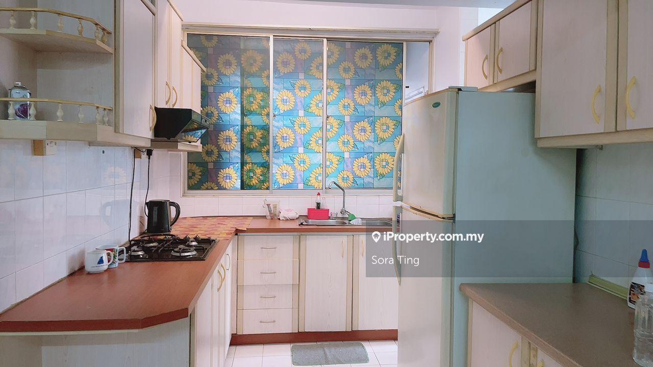 Kelana D Putera Condo Near Kelana Square Jaya LRT Paradigm Mall Puteri