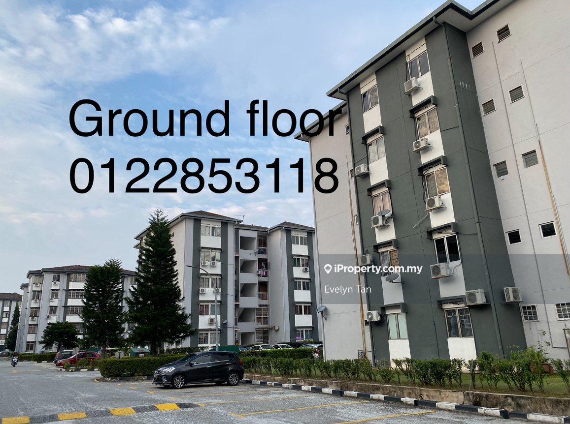Freehold ground floor walking to taipan Lrt schools shop good location