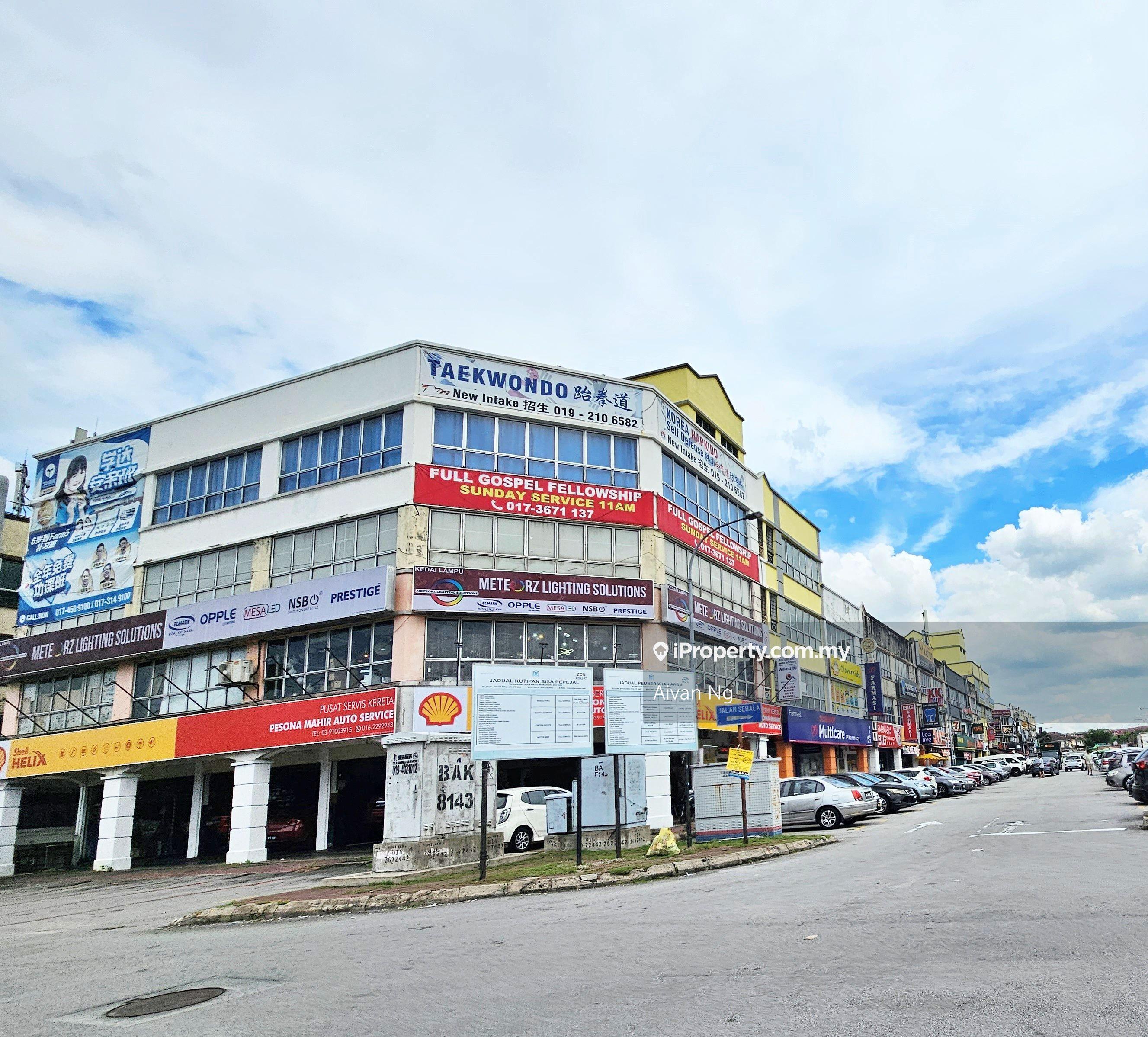 Good location for own use or for investments Intermediate Shoplot