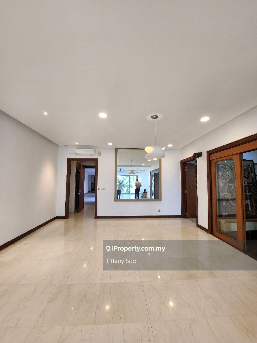 Sri bukit persekutuan Condominium for sale