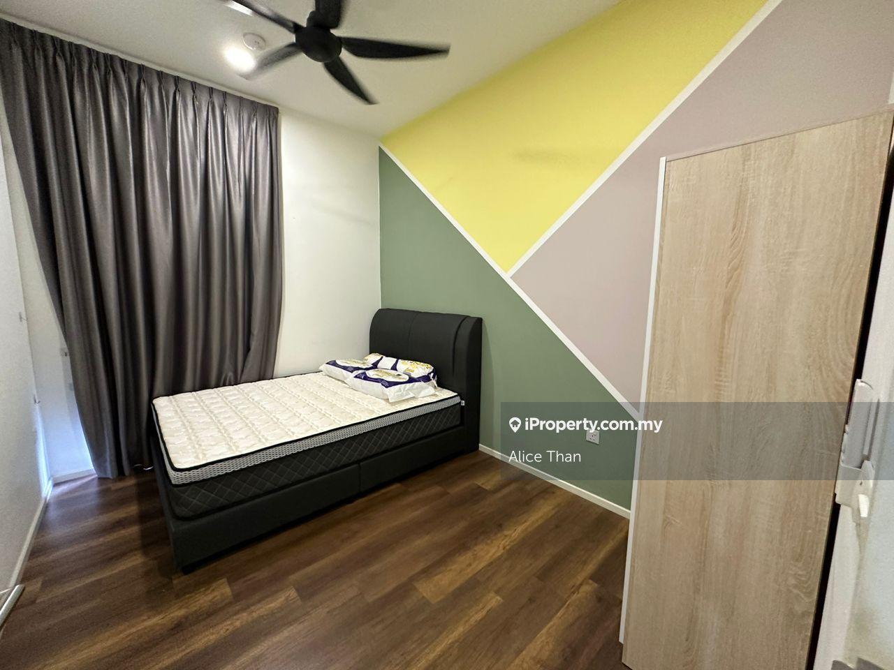 Sqwhere, Medium Room, MRT Linked 
