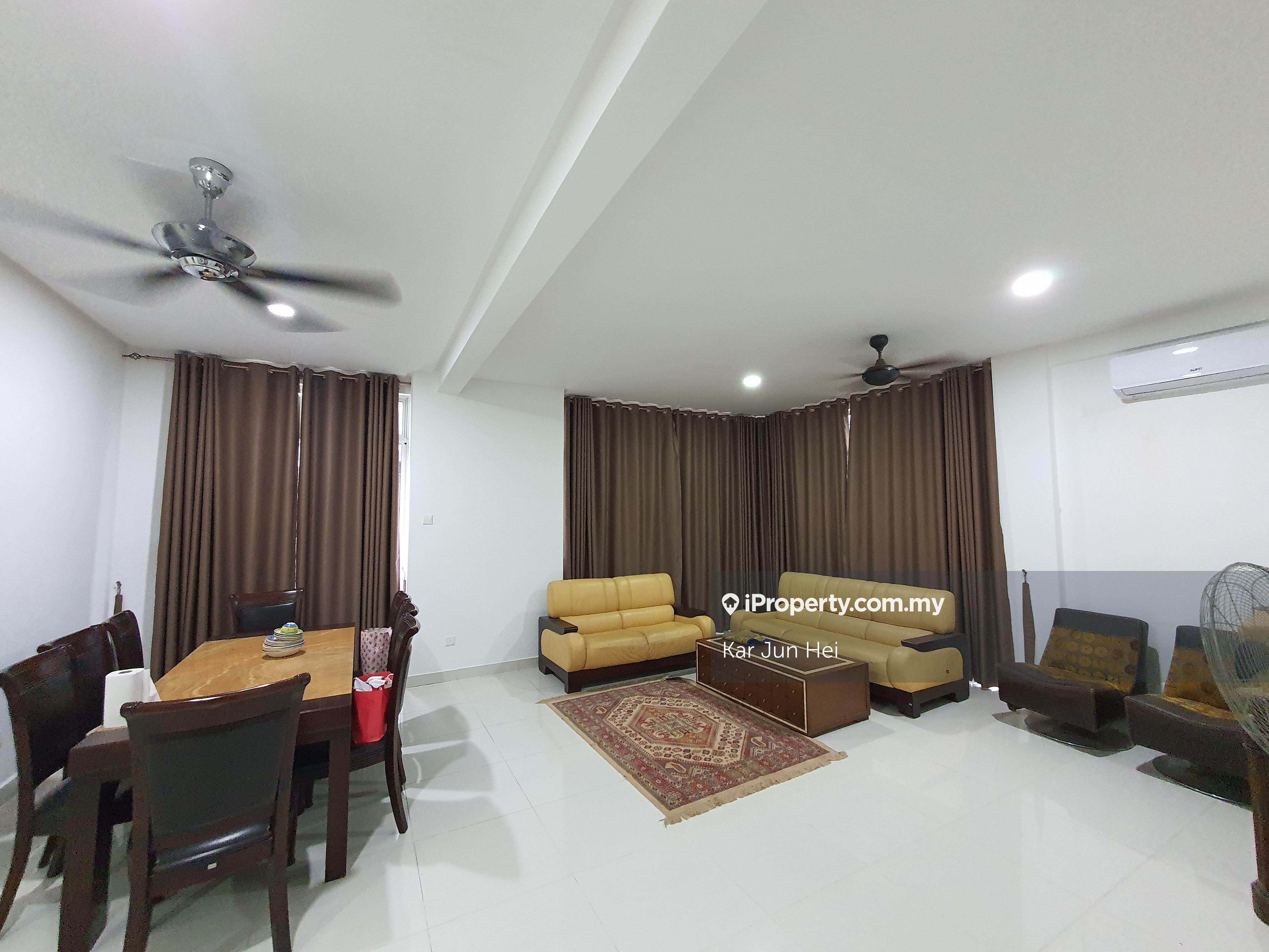 Cheap Nice 3 Stry Bungalow at Bandar Tun Hussein Onn Avenue 6 