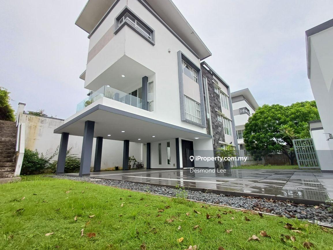 Horizon Hill Limited Corner Bungalow for sale