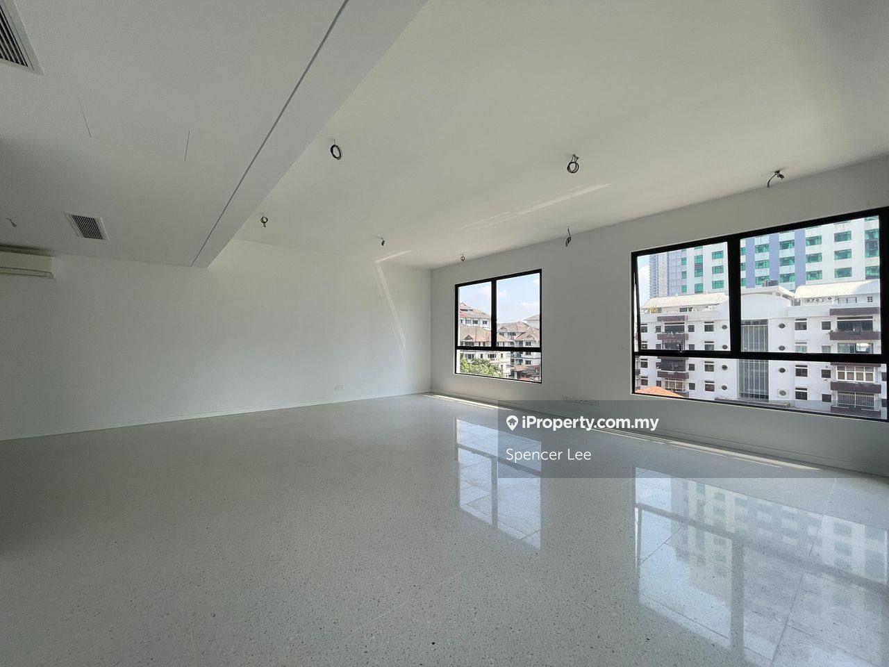 Private Lift, Low Dense Residence For Sale