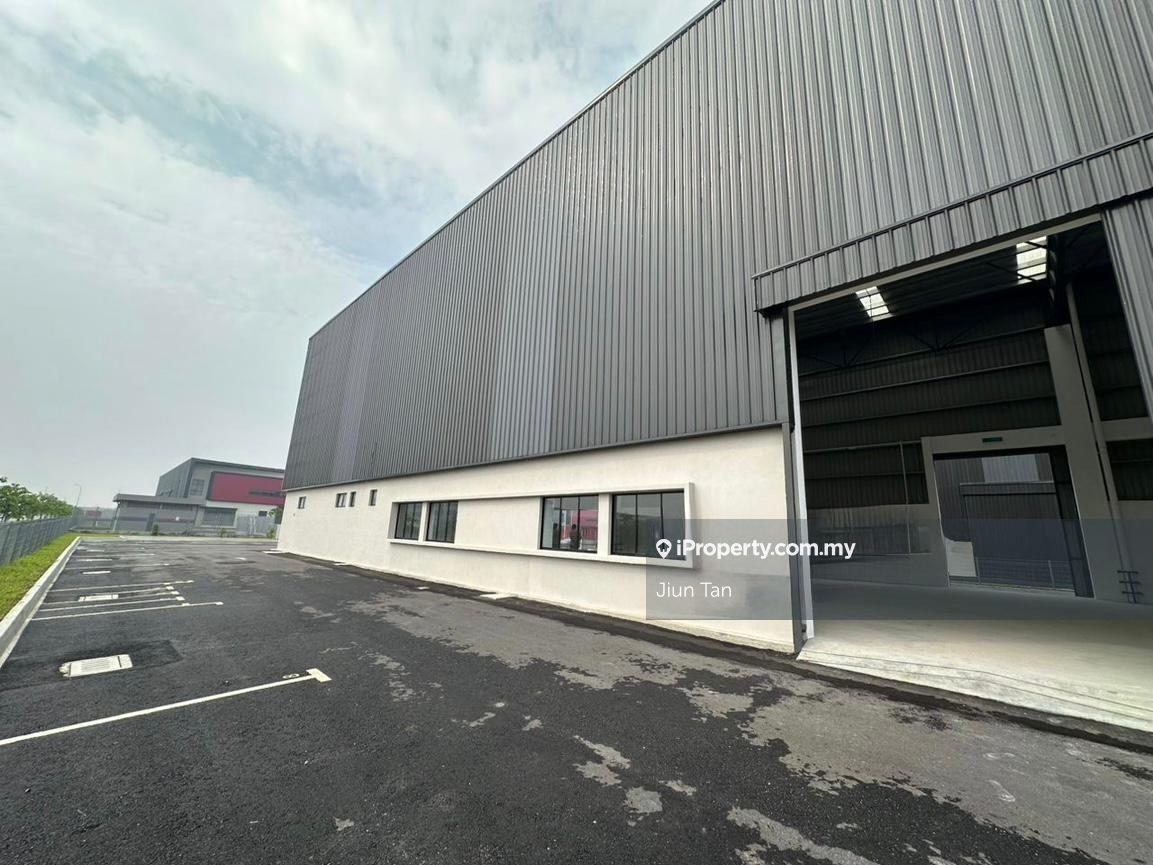 1.5 Storey Detached Factory Balakong Highway Cheras factory for Rent