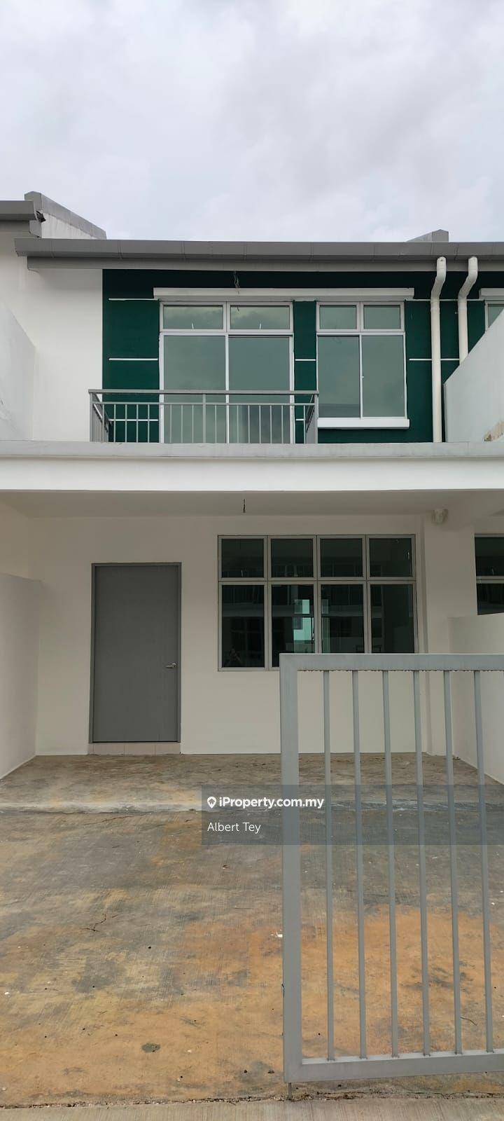 Pulai Mutiara 2@ Acacia double storey terrace for sale