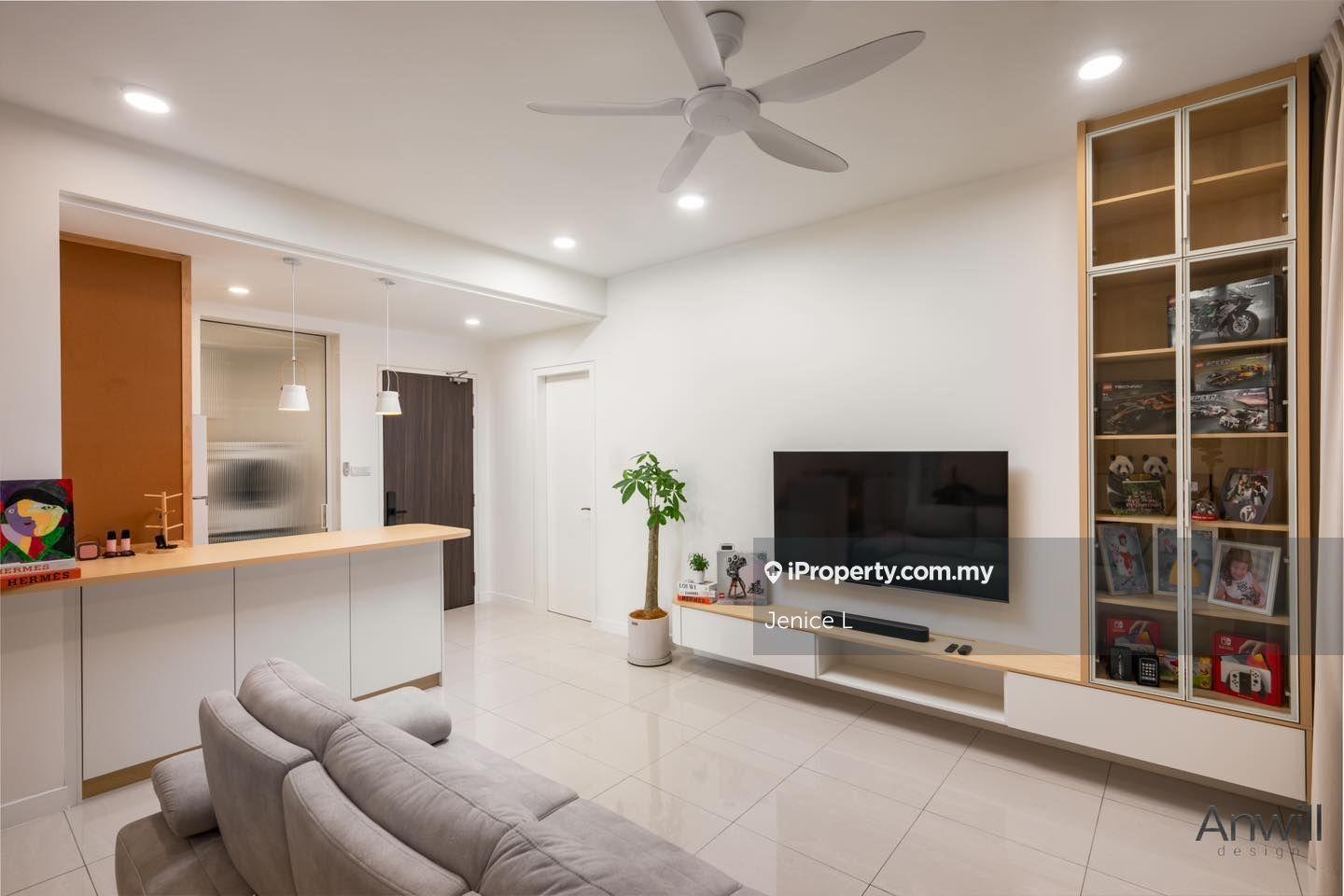 Nearby Public Transport Condo / Invest / Last Freehold beside MRT