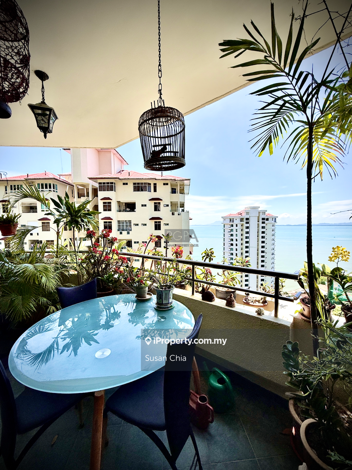 Diamond Villa Penthouse (Marquise Tower) in Tanjung Bungah.