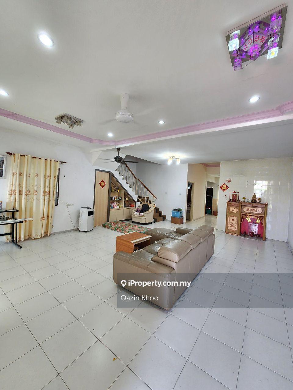 Freehold, Facing Field, Well Maintained, Klebang Restu