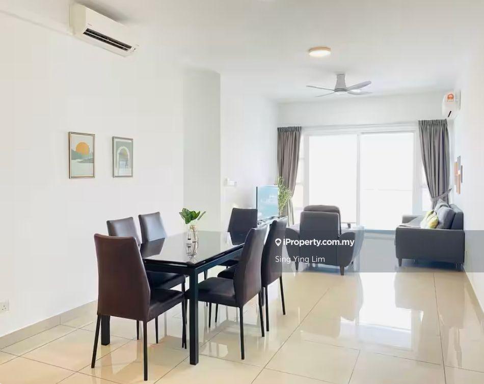 Pinnacle Tower - Fully Furnished & With Balcony Unit