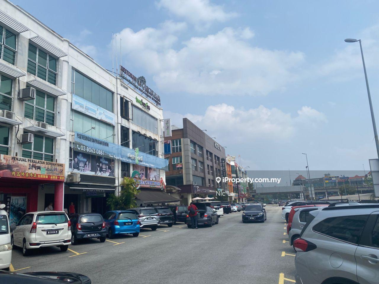 Shop Office First Floor Bandar Puteri Puchong Facing Main Road