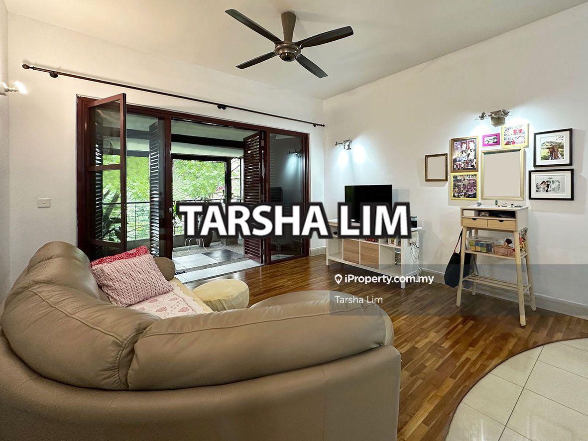 Lovely move in condition unit with large terrace balcony