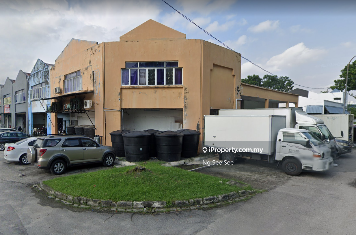 Corner 1.5 sty factory for sale, Jln Tpp 6, Tmn Perindustrian Puchong