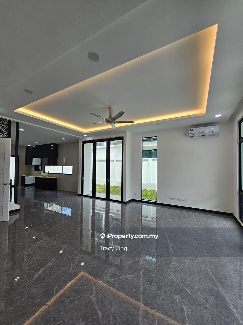 Alocasio 3 (New Phase) @ Setia Tropika, Semi-D for rent