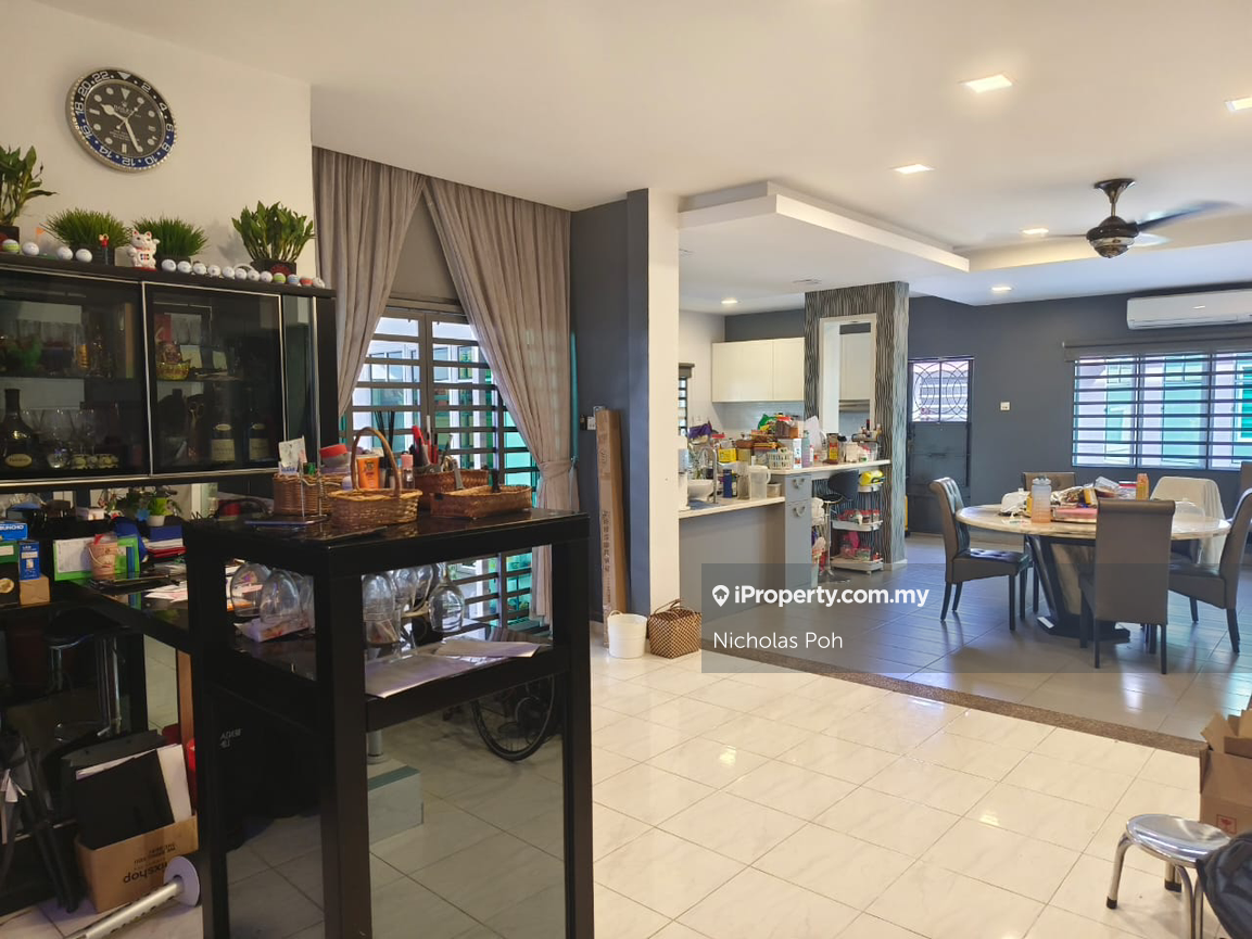 3 Storey Semi D Bandar Cyber