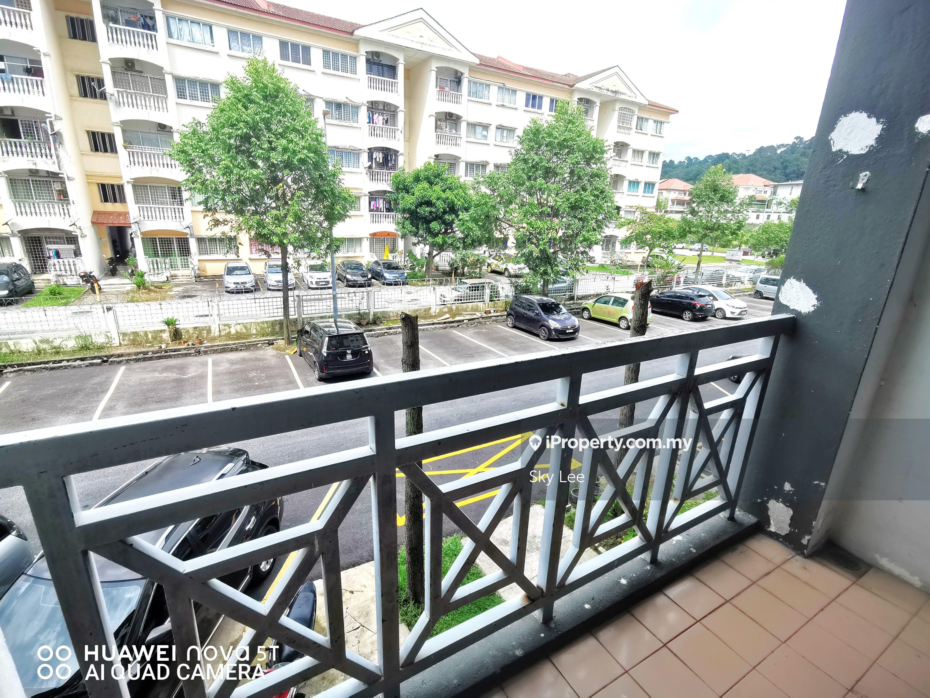 Freehold, 1st floor unit