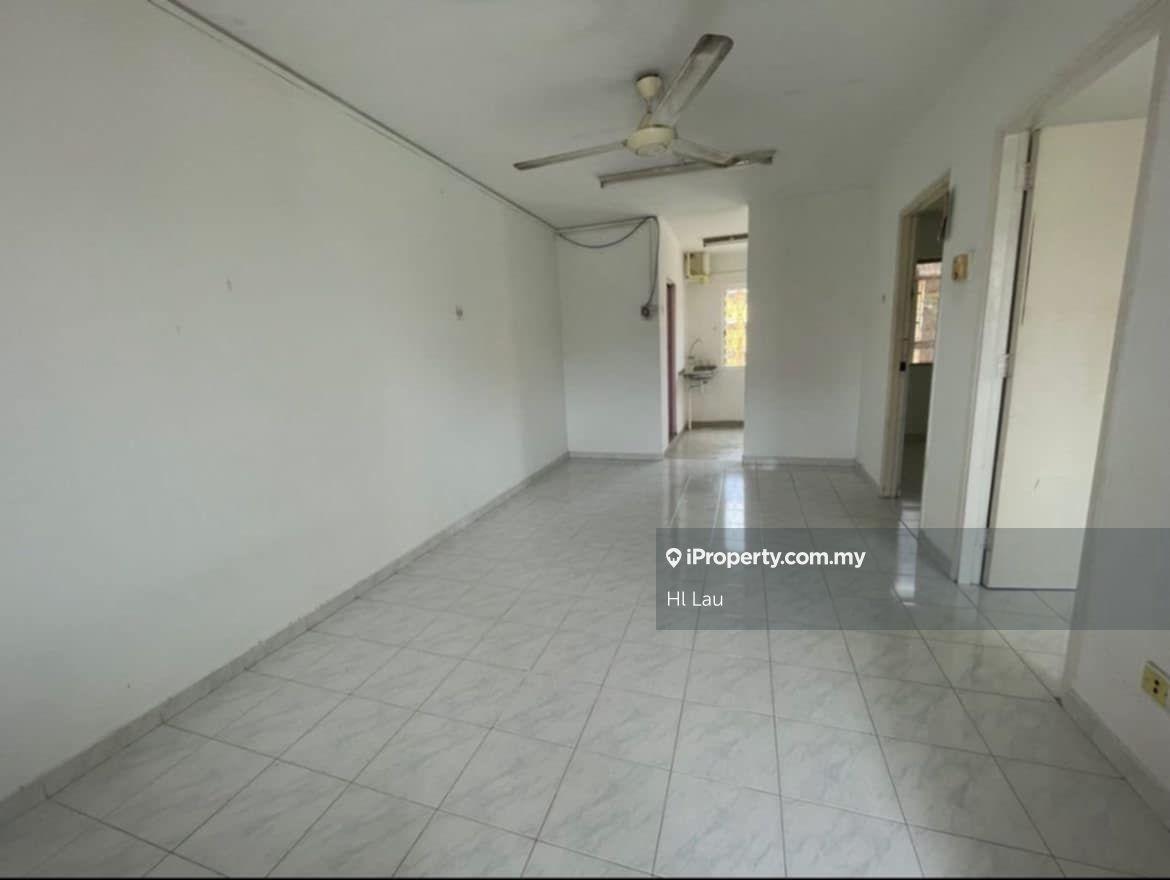 Blok F @ Seksyen 2 Wangsa Maju Flat walking distance to Lrt & shops