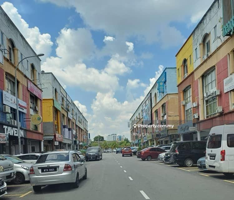 Subang Jaya USJ 1 Regalia Business Centre 4 Storey Shop v lift Roi 5 %