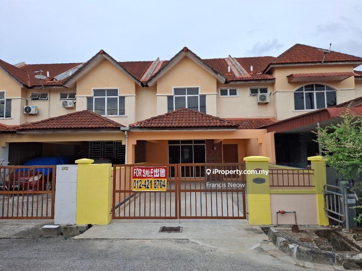 Double Storey New house at Bandar putra bertam for sell