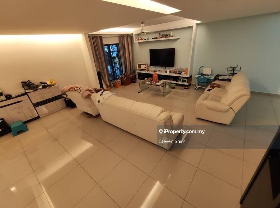 Terrace house for Sale