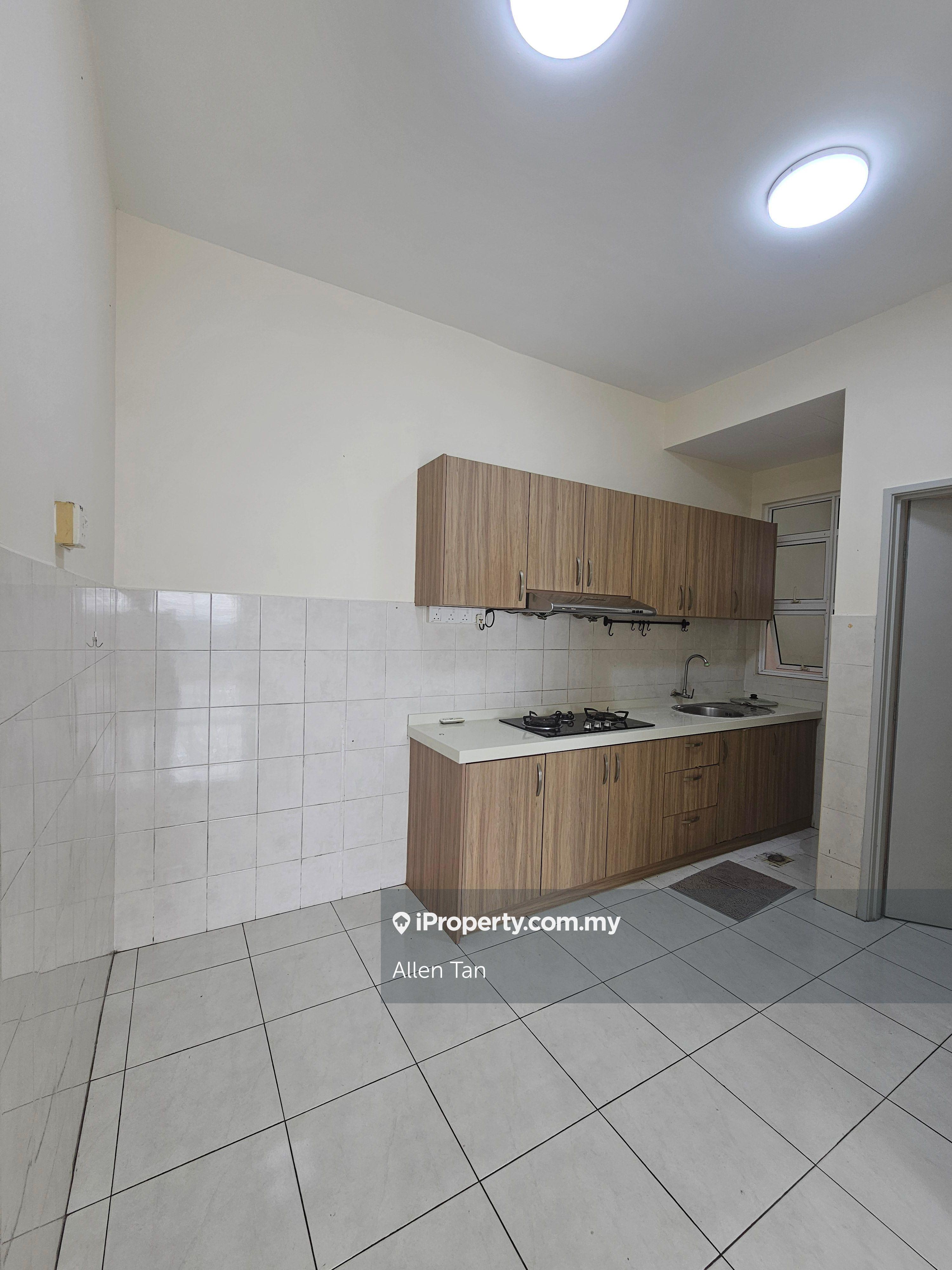 Sterling Condo, 1259sf, Partly, 1cp, Kelana Jaya, LRT, PJ