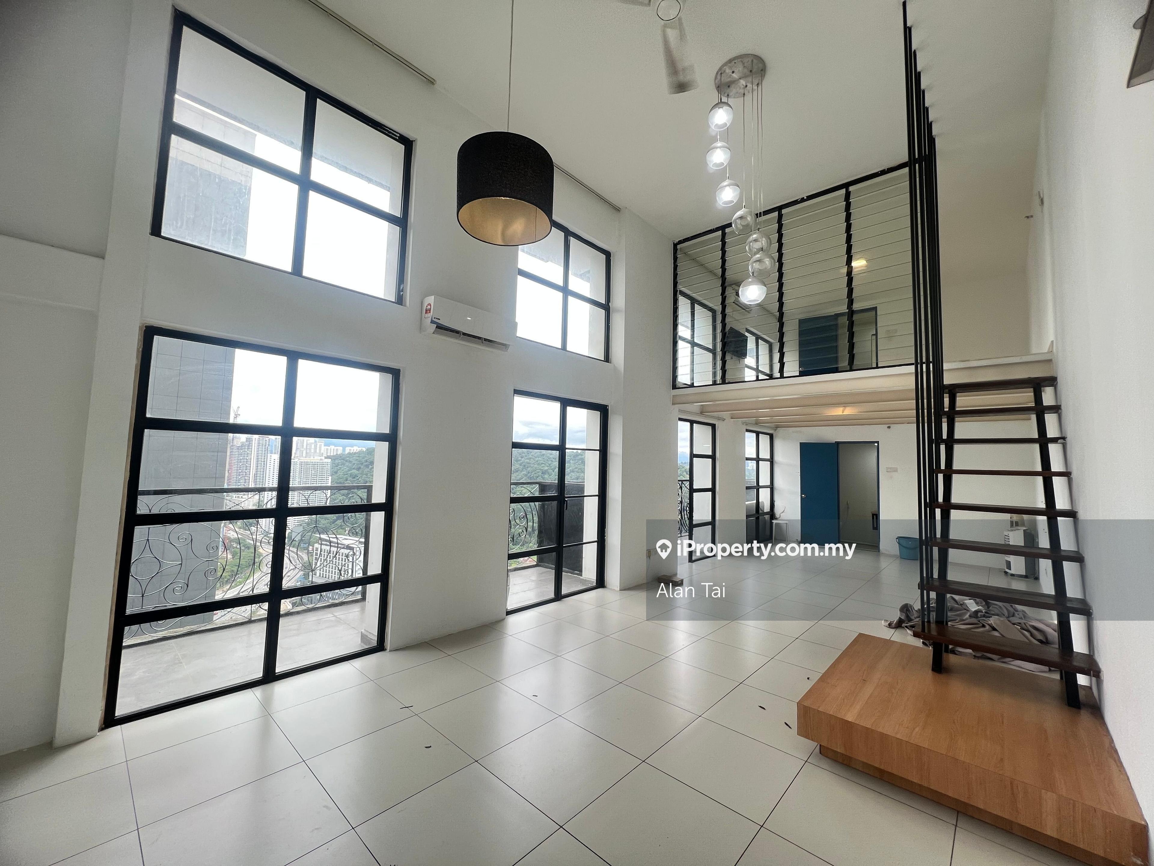 Big big unit, Colonial Duplex For Sale