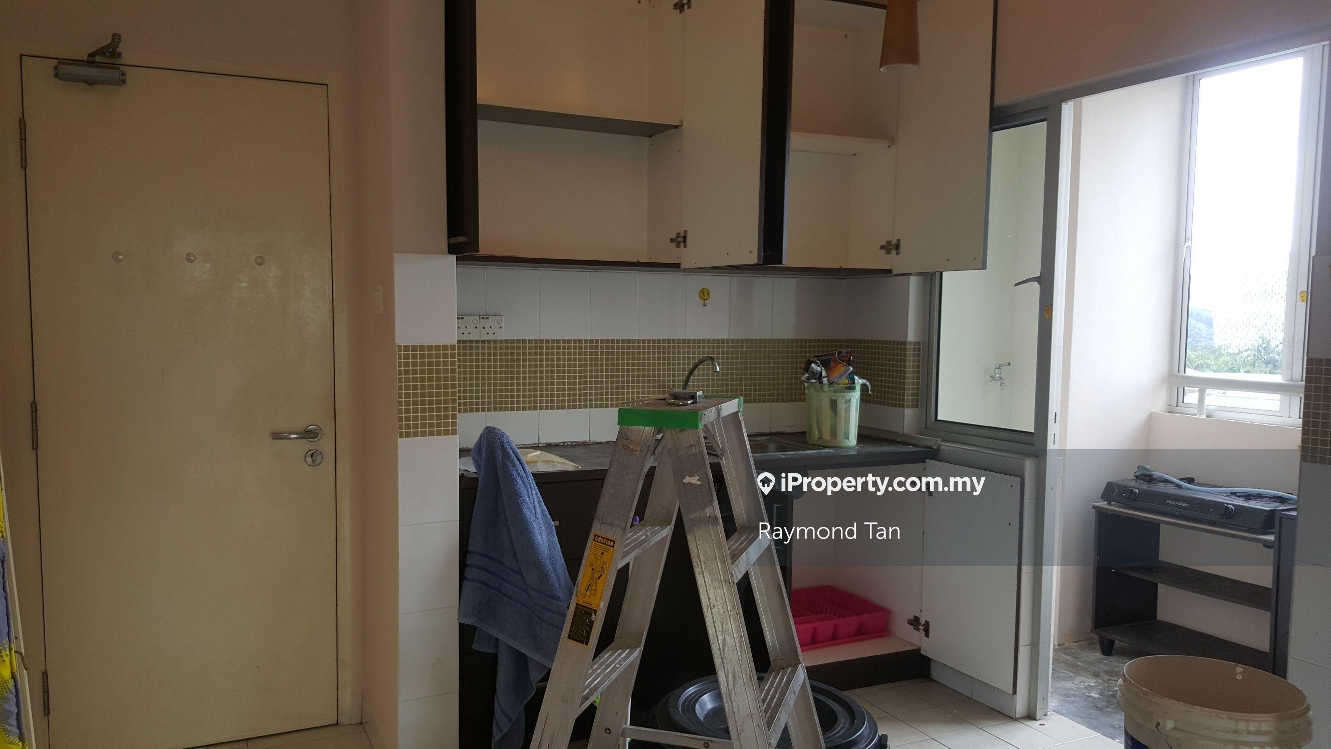 Msq for Sale corner unit Below market value for sale