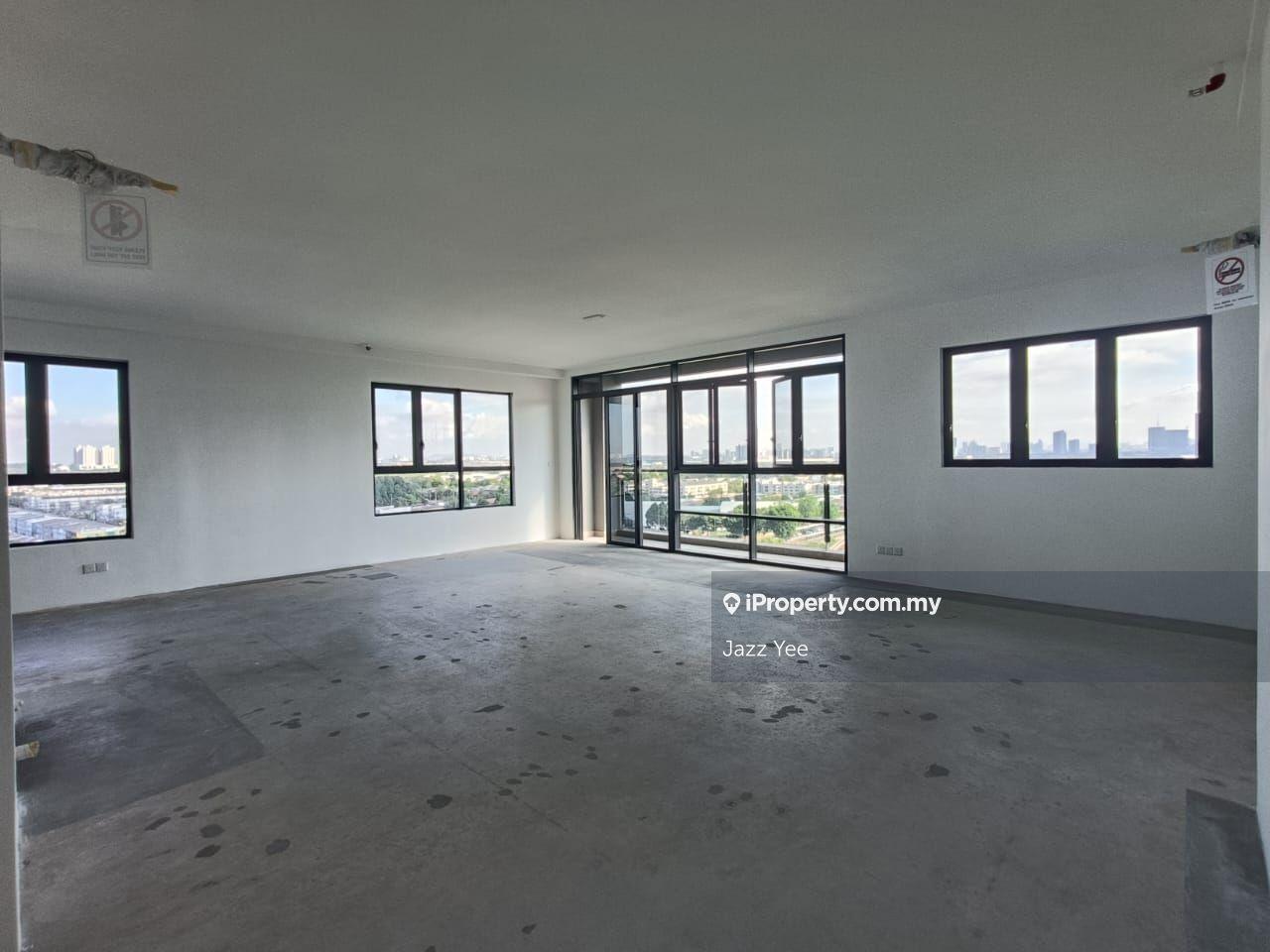 Stellar Suite Corner unit @ Bandar Puteri Puchong