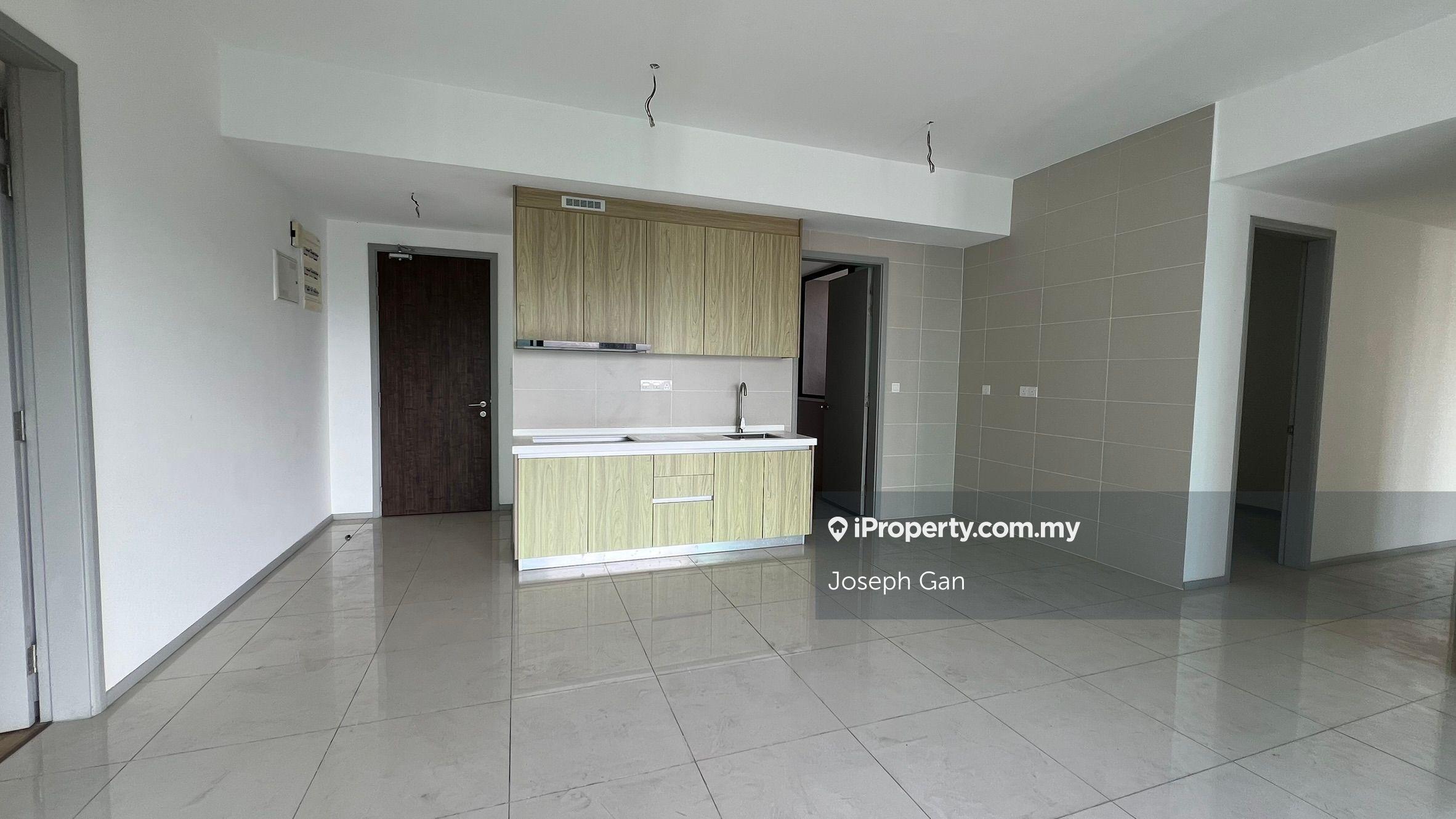 Brand new unit, no one occupied before