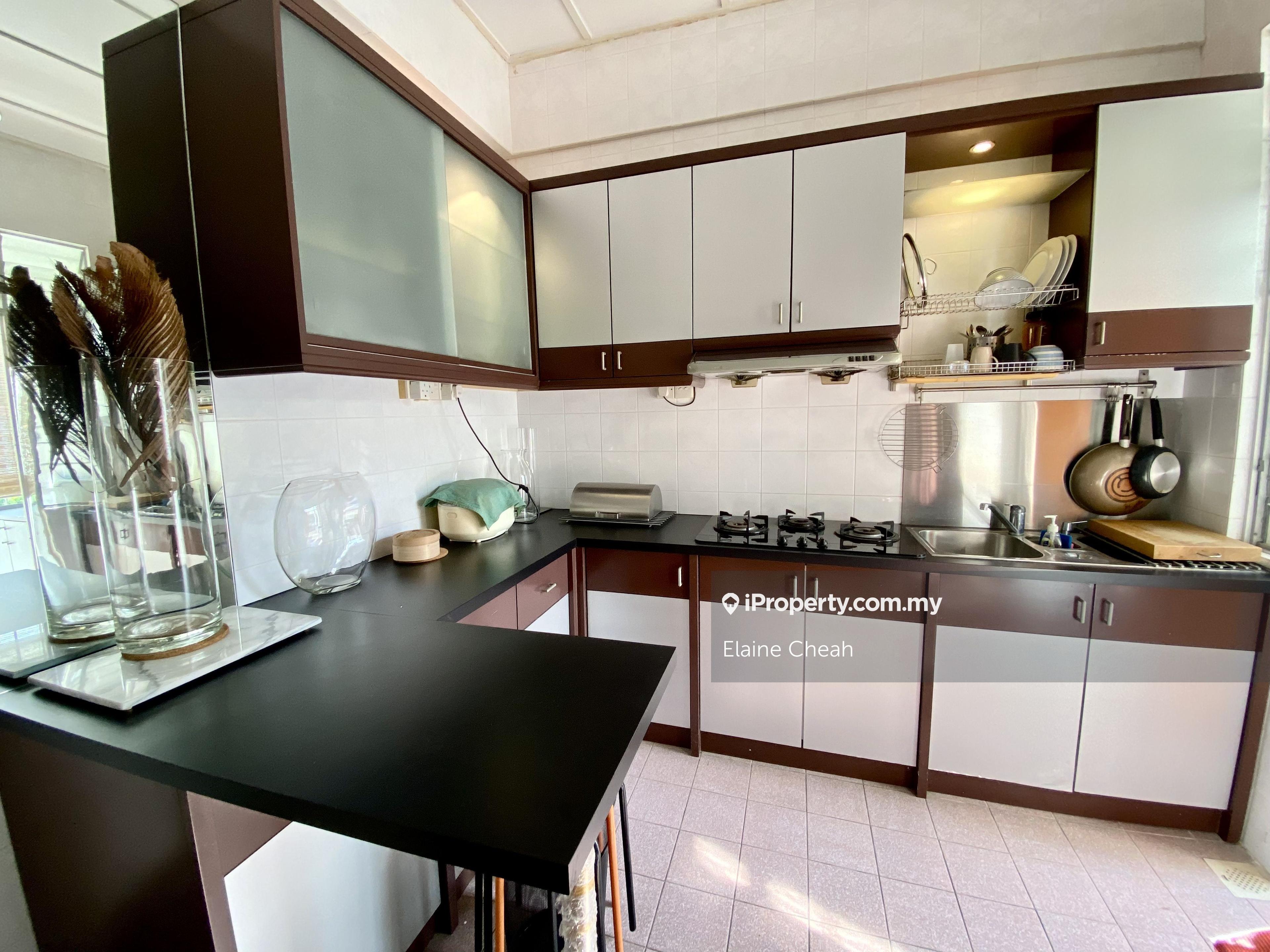 Resort feel, cozy environment with greeneries
