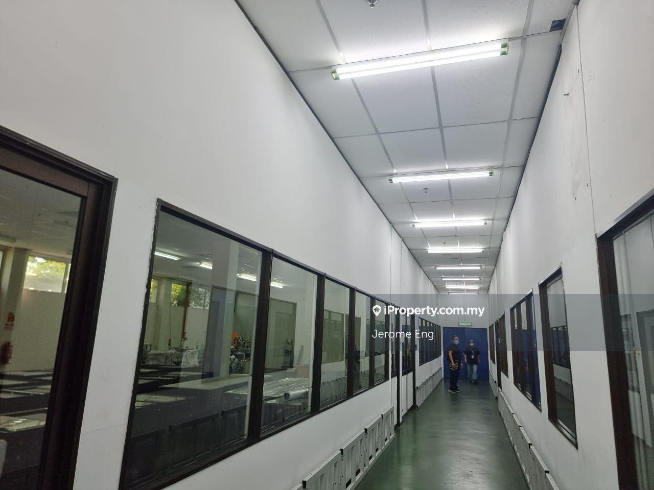 Factory 1.5  storey detached for rent