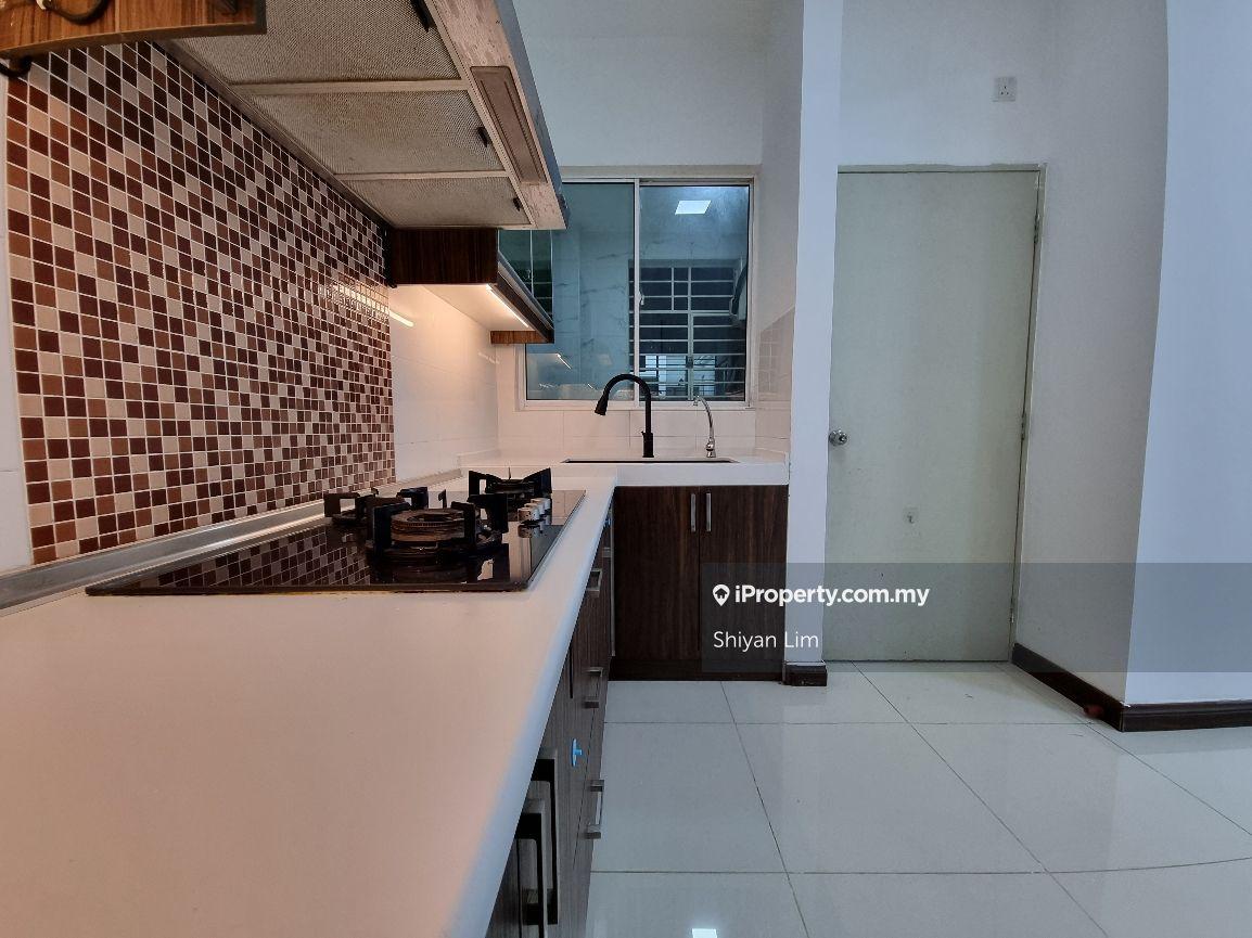 Renovated unit. Fully Aircond